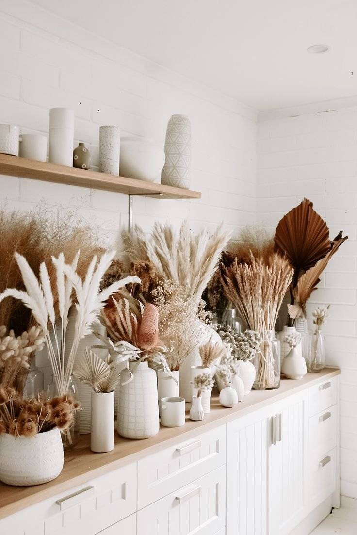 Сухоцветы в интерьере квартиры и дома: виды, выбор букета и вазы