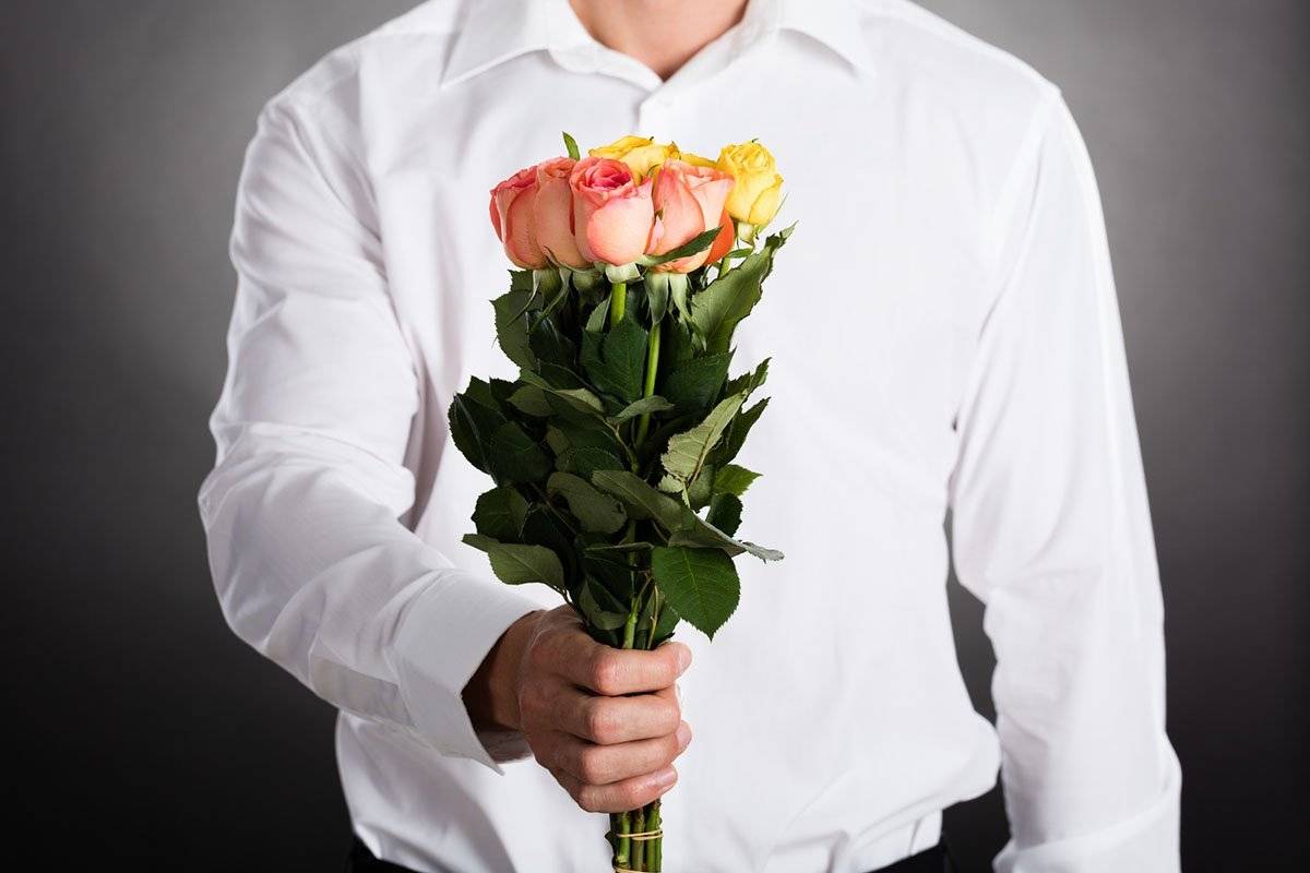 Какие цветы можно подарить мужчине на день рождения, юбилей, праздник