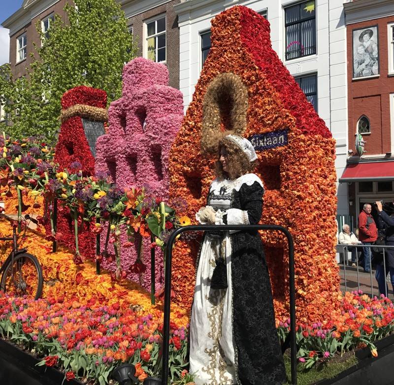 Открылась знаменитая выставка цветов в голландии
